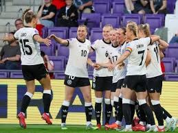 劳塔罗传射泽林斯基、图拉姆建功 国米3-1博洛尼亚