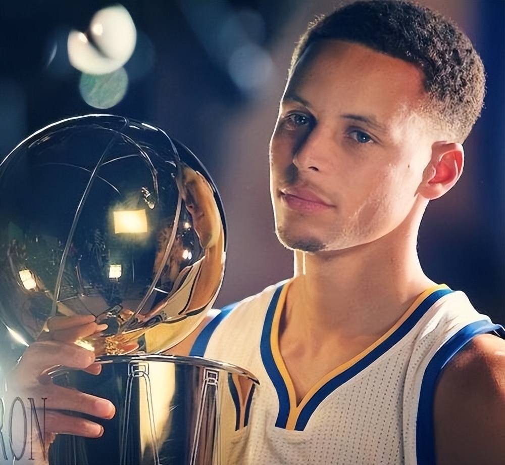 士执掌曼联 士执掌曼联